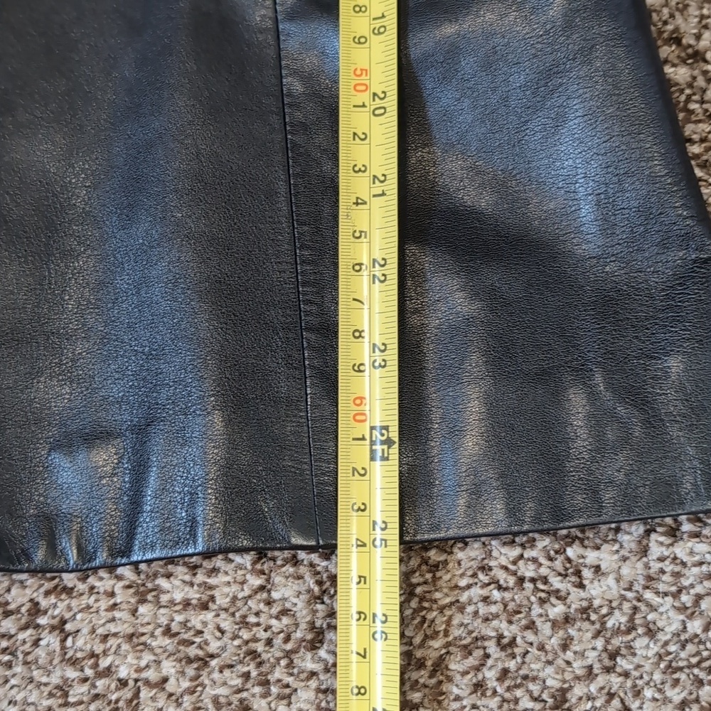 Danier Women's Black Leather Jacket Size Small - Picture 11 of 16